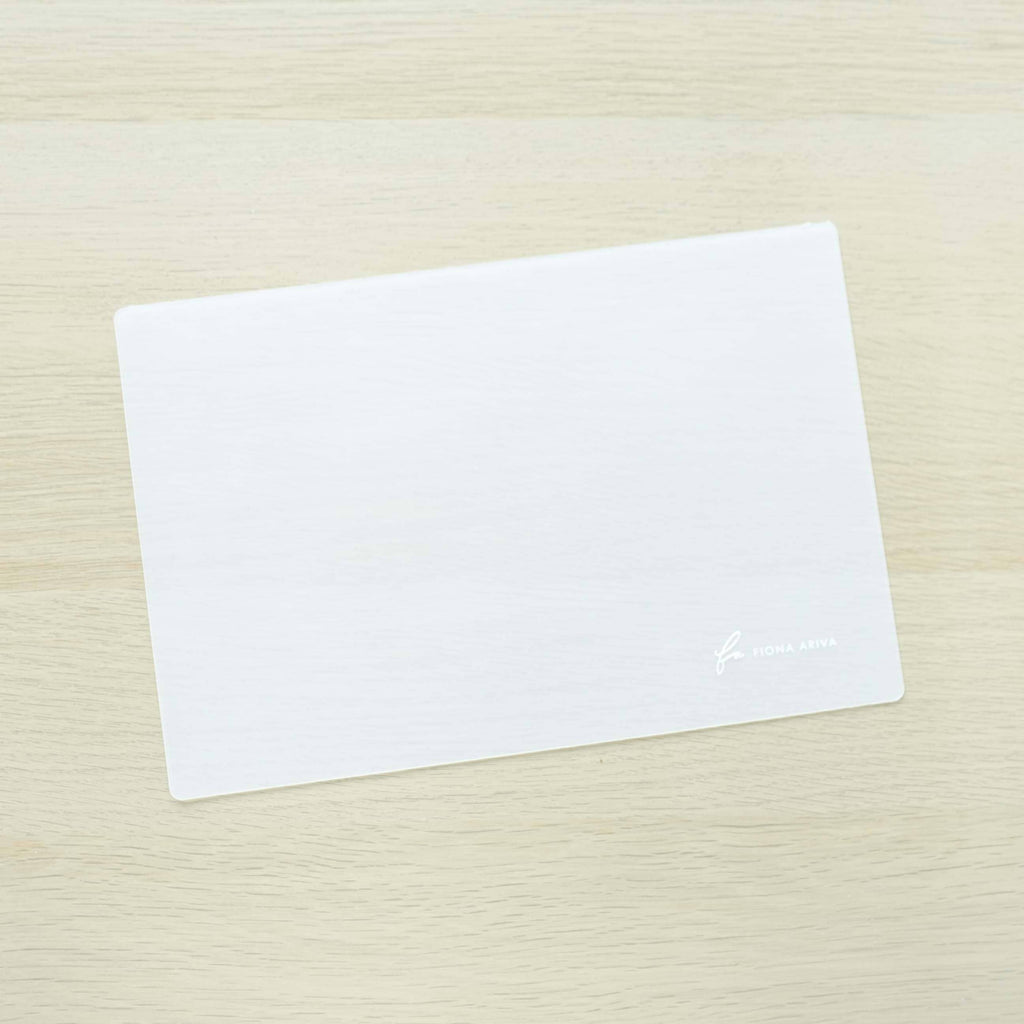 Silicone Non-stick Crafting Mat - Semi Transparent - Medium