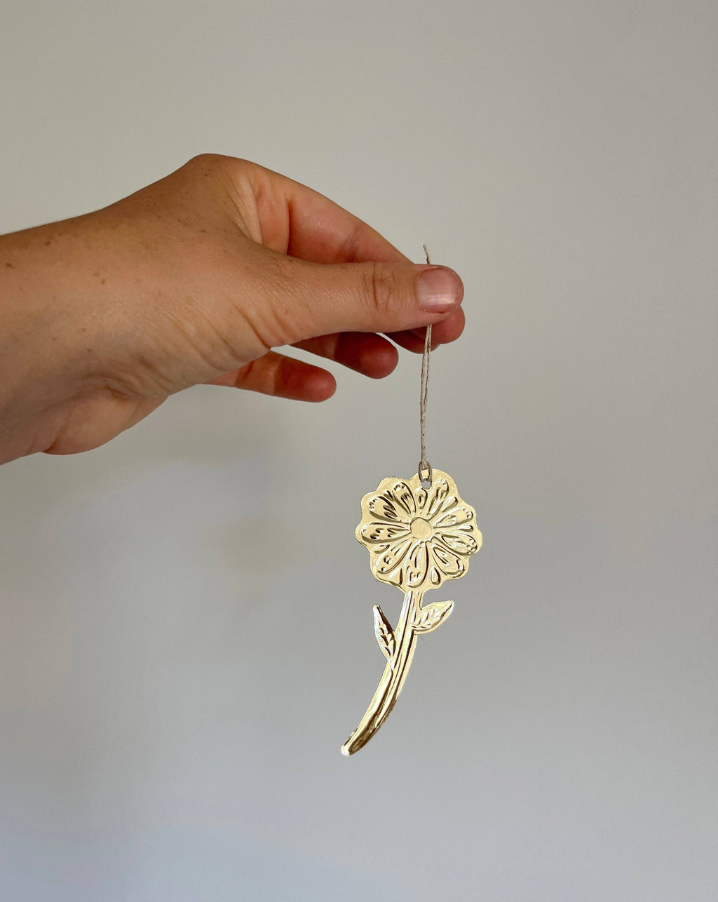 Flower (Daisy) - Faux-tin Ornament - Gold