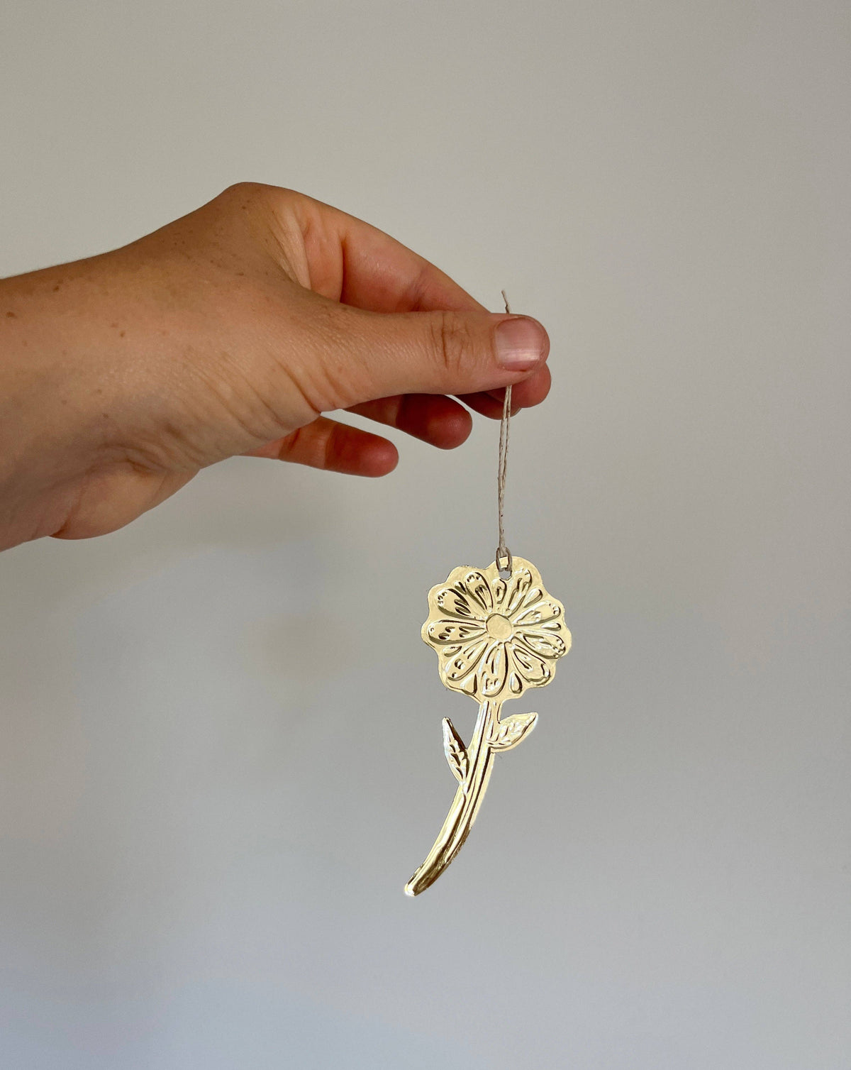 Flower (Daisy) - Faux-tin Ornament - Gold