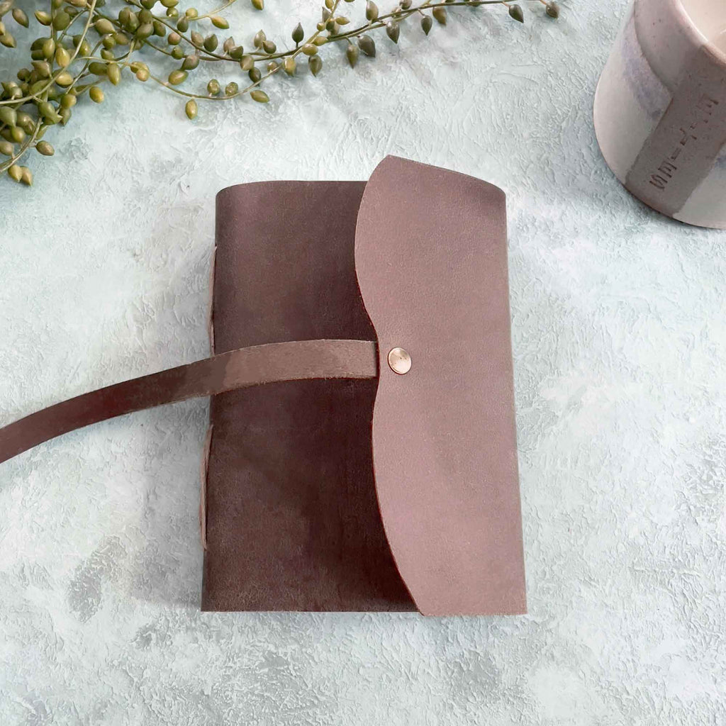 A6 Handmade Leather Notebook in Gift B'/