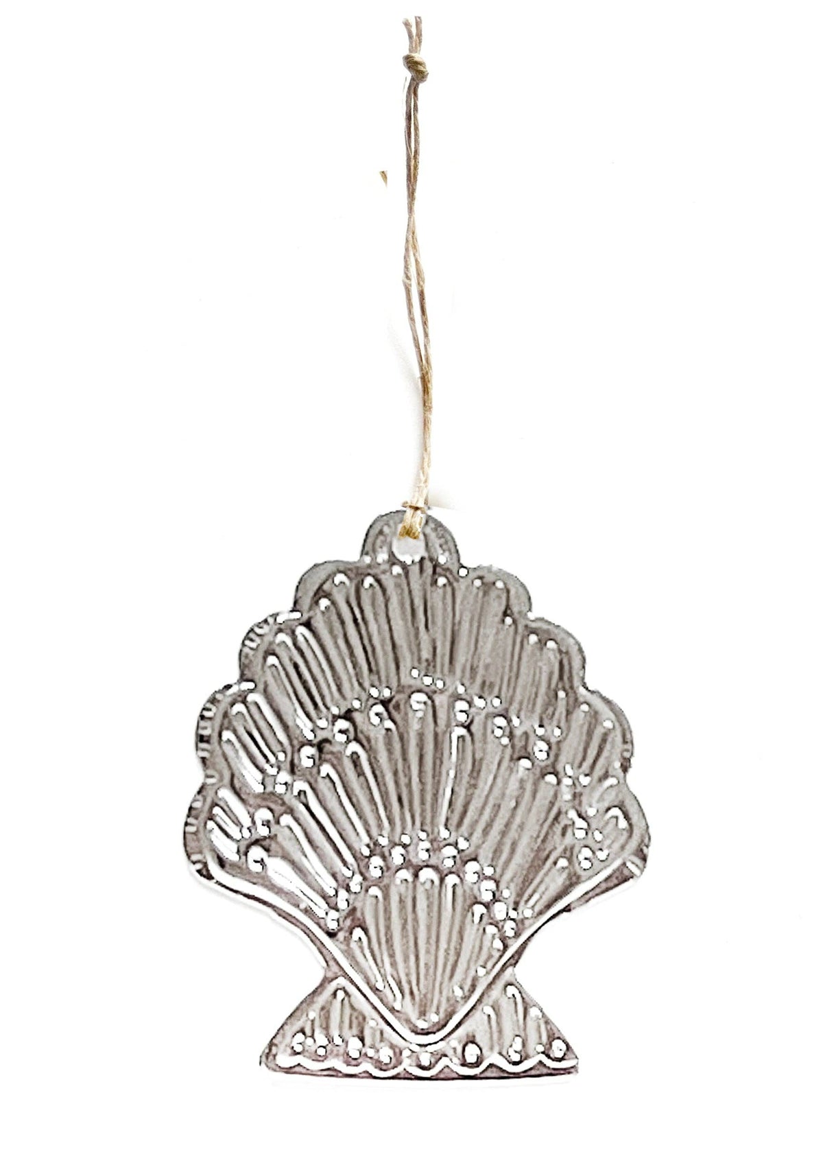 Shell - Faux-tin Ornament - Silver: Single - loose - no cello wrap unless requested